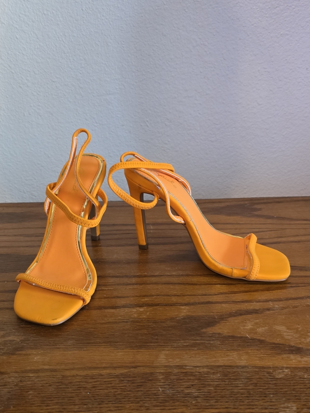 Qupid Orange Strappy Heels Size 5.5 Tote H
